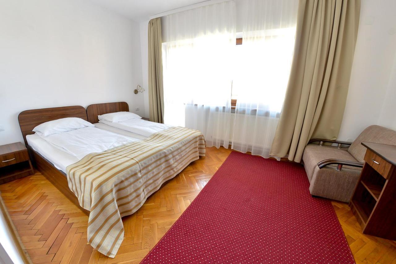 Pension Alexia Sibiu Esterno foto
